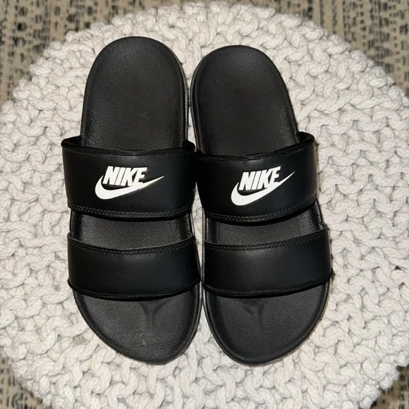 Women’s Nike sandals - Picture 3 of 3